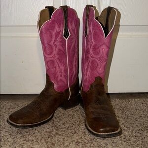 Ariat 8.5 b Women's Two-Tone Brown and Magenta Western Boots